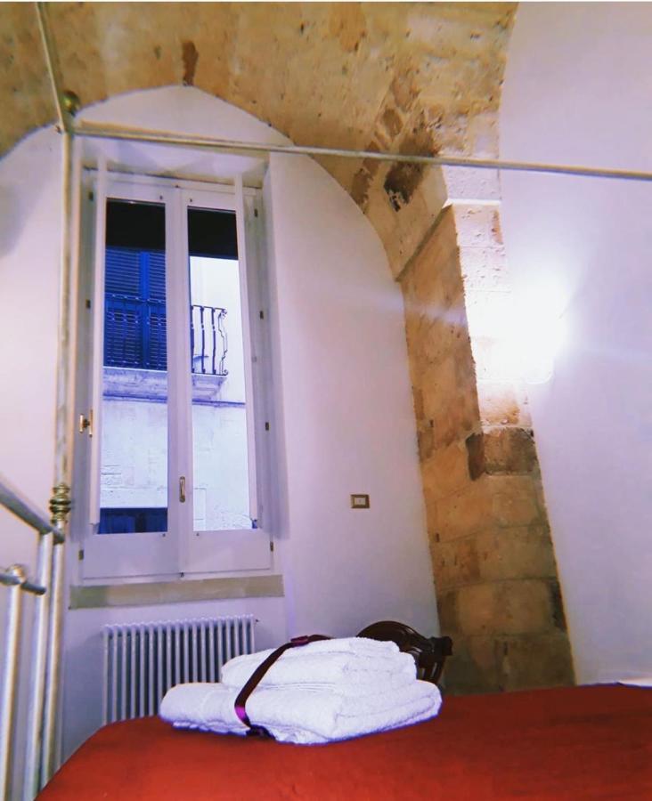 レッチェ Lo Scrigno Barocco Bed & Breakfast エクステリア 写真