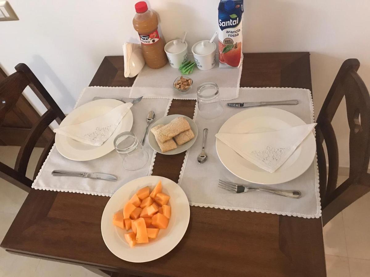レッチェ Lo Scrigno Barocco Bed & Breakfast エクステリア 写真
