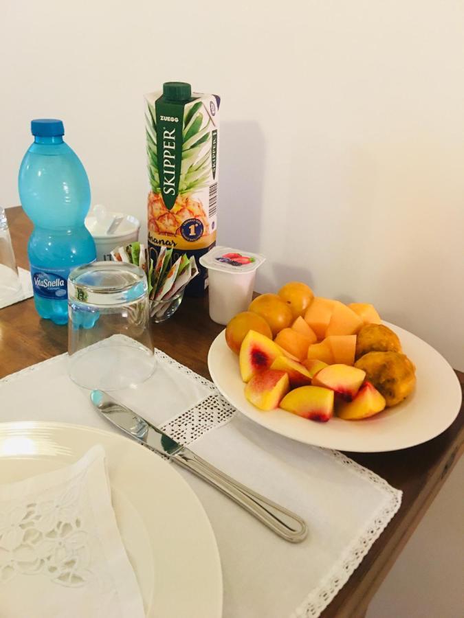 レッチェ Lo Scrigno Barocco Bed & Breakfast エクステリア 写真