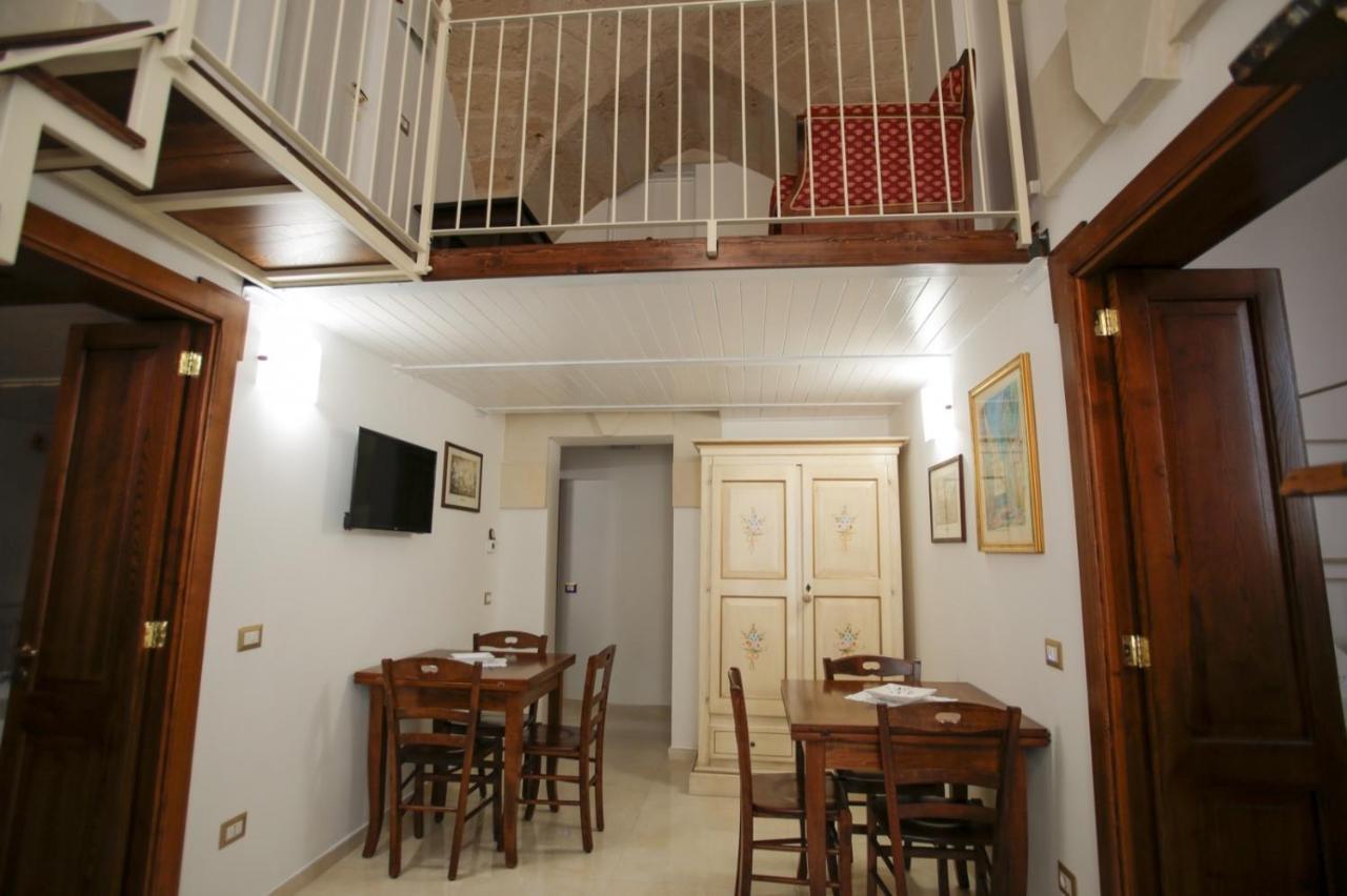 レッチェ Lo Scrigno Barocco Bed & Breakfast エクステリア 写真