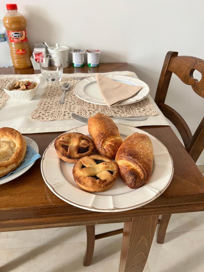 レッチェ Lo Scrigno Barocco Bed & Breakfast エクステリア 写真
